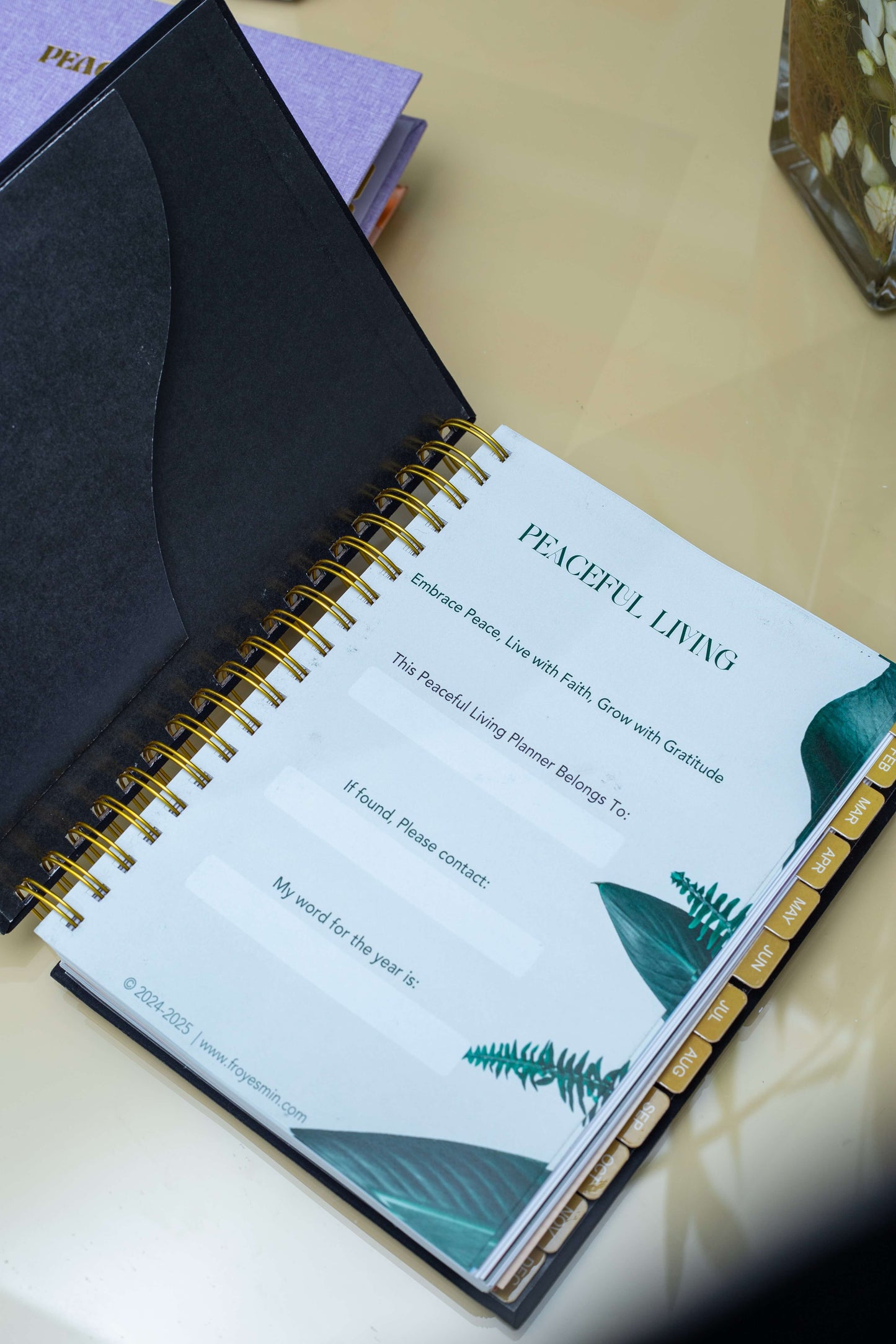 Peaceful Living Daily Planner - Black